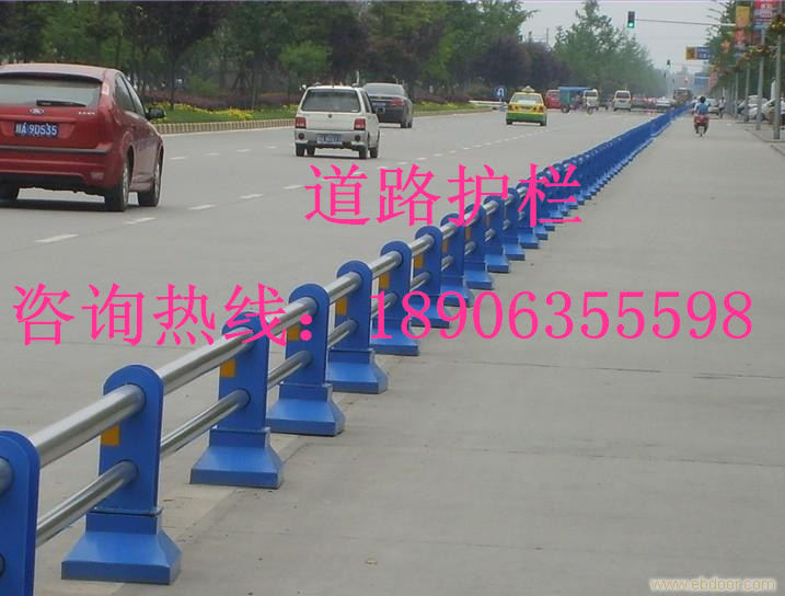 不銹鋼隔離護(hù)欄01、隔離護(hù)欄